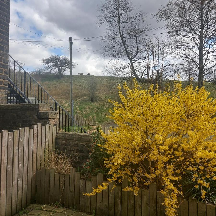 Trawden Arms Community Owned Pub Hotel Winewall Luaran gambar